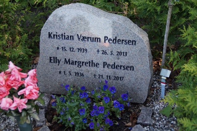 Billede af gravsten på Frederiks Kirkegård