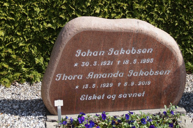 Billede af gravsten på Frederiks Kirkegård