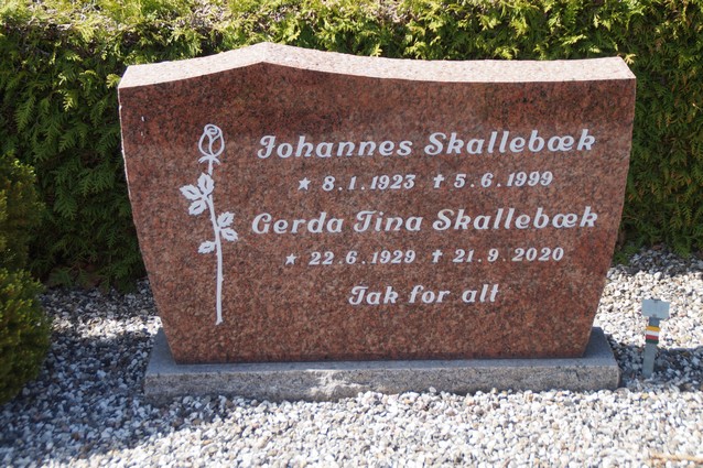 Billede af gravsten på Frederiks Kirkegård