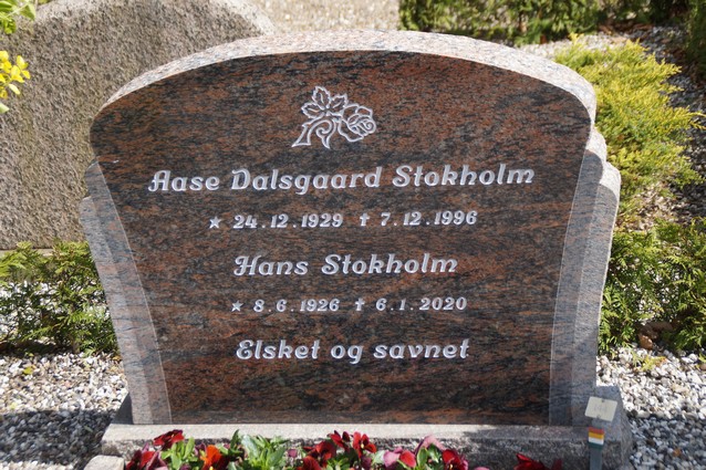 Billede af gravsten på Frederiks Kirkegård