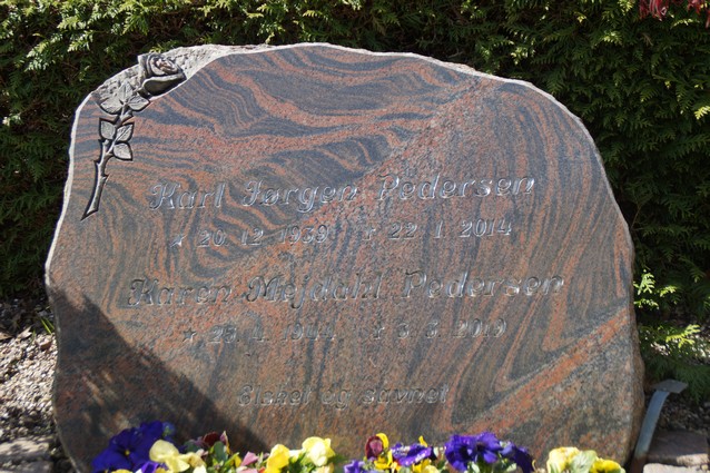 Billede af gravsten på Frederiks Kirkegård