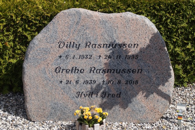 Billede af gravsten på Frederiks Kirkegård