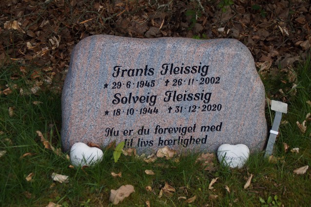 Billede af gravsten på Frederiks Kirkegård