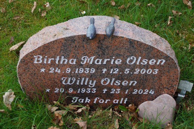 Billede af gravsten på Frederiks Kirkegård