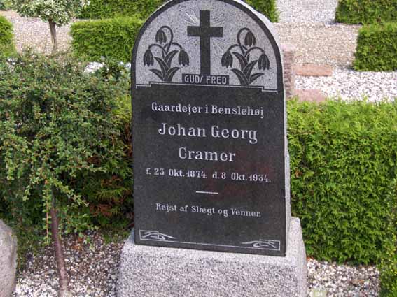Billede af gravsten på Frederiks Kirkegård