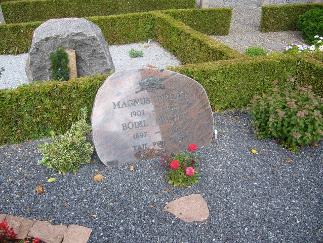 Billede af gravsten på Hem Kirkegård, Skive