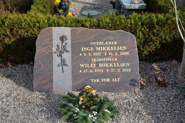 Billede af gravsten på Korsør Kirkegård