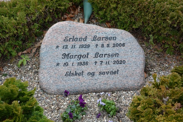 Billede af gravsten på Korsør Kirkegård