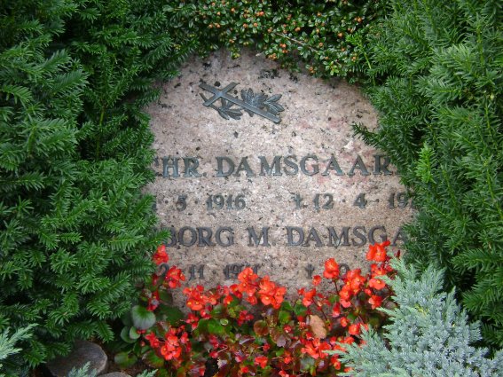 Billede af gravsten på Stagstrup Kirkegård