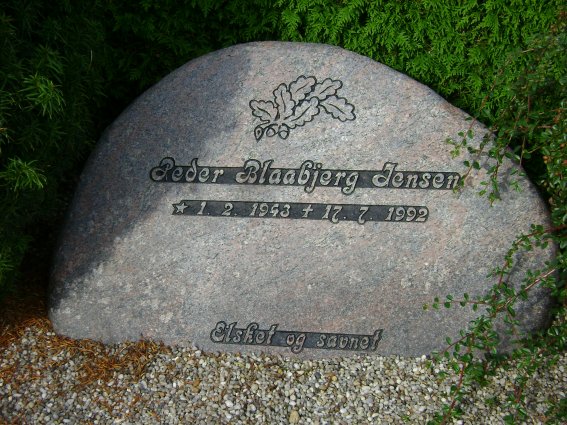 Billede af gravsten på Stagstrup Kirkegård