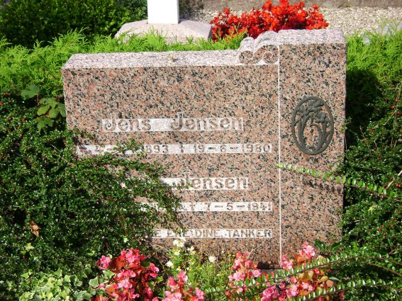 Billede af gravsten på Stagstrup Kirkegård